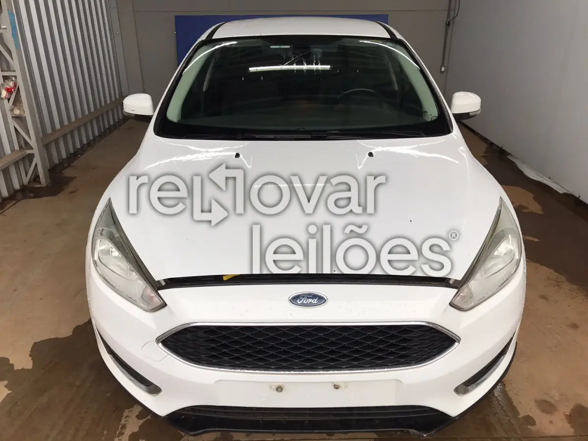 LOTE 056 - FORD FOCUS SE AT 2.0 SEDAN - ANO 2015/2016 - COMPLETO