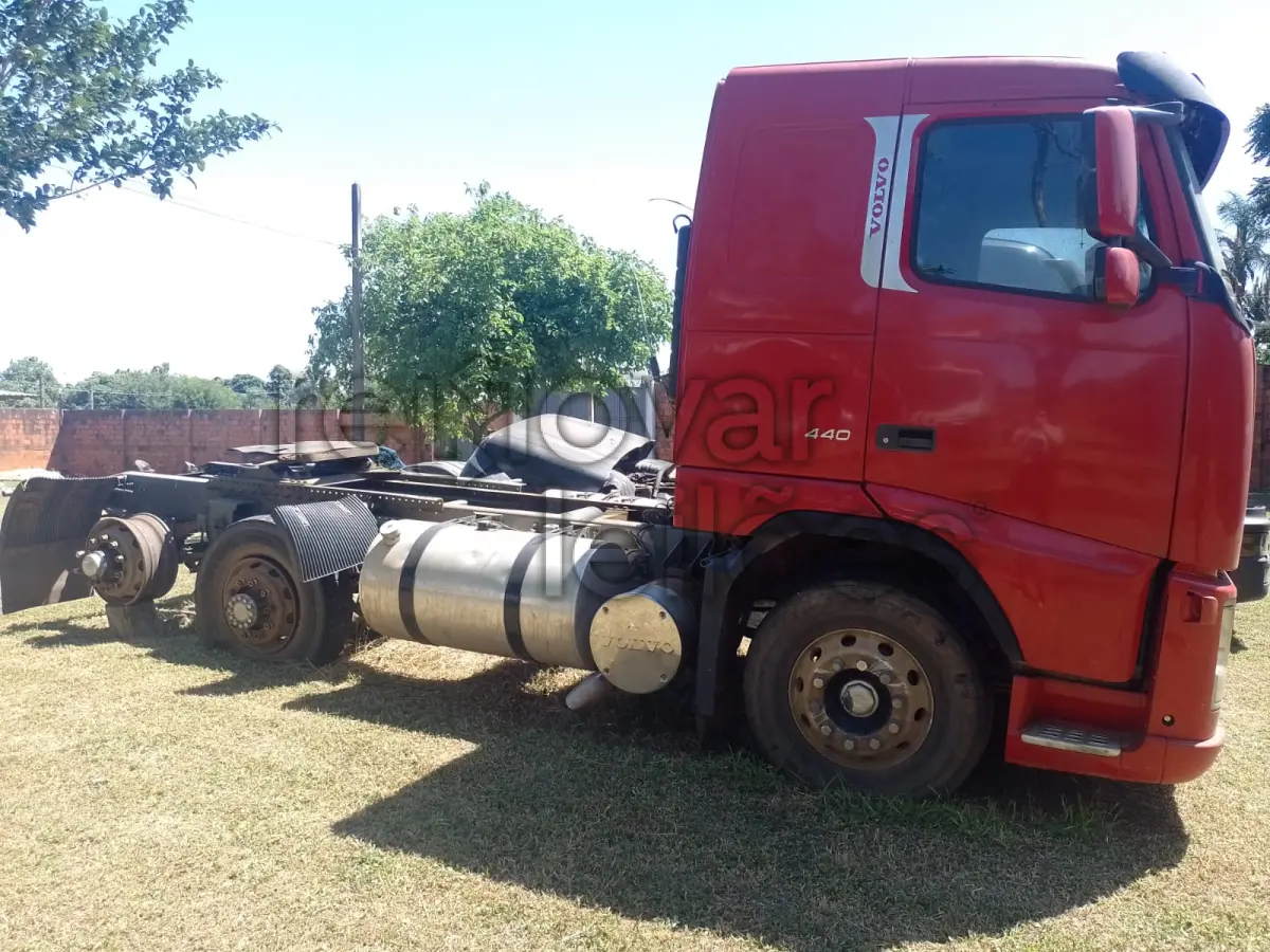 LOTE 069 - VOLVO FH 440 6X2 - ANO 2007/2007 - DEPOSITADO EM CACHOEIRA DO SUL/RS