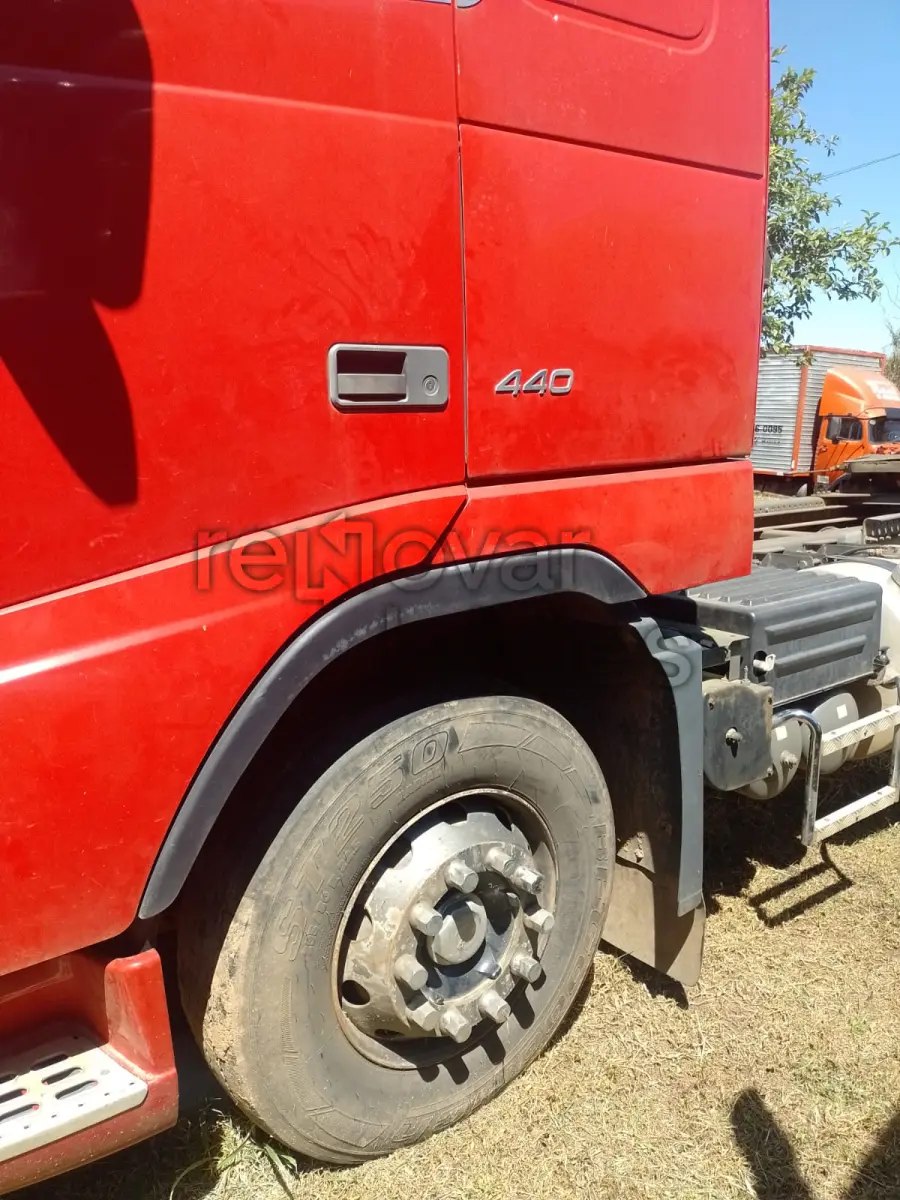 LOTE 069 - VOLVO FH 440 6X2 - ANO 2007/2007 - DEPOSITADO EM CACHOEIRA DO SUL/RS