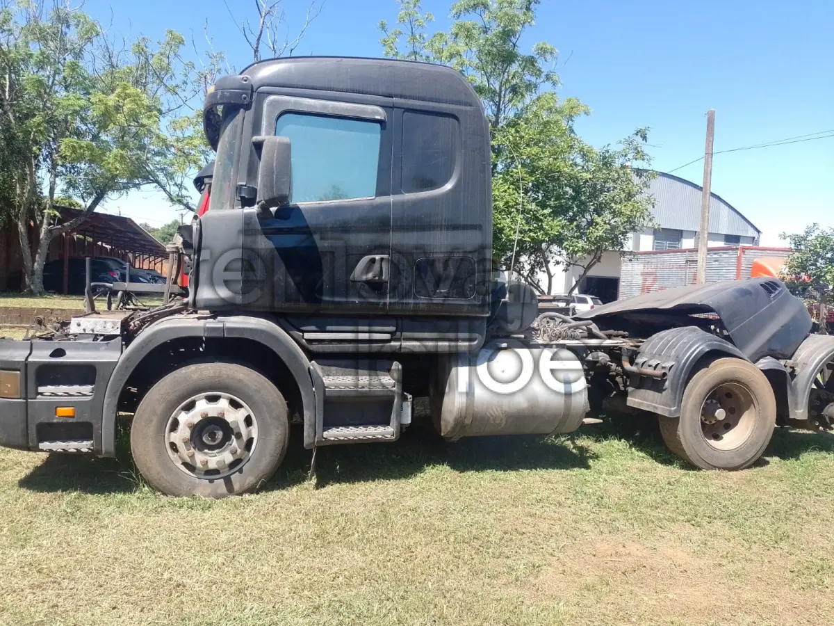 LOTE 067 - SCANIA T124 GA 4X2 NZ 360 - ANO 2003/2004 - DEPOSITADO EM CACHOEIRA DO SUL/RS