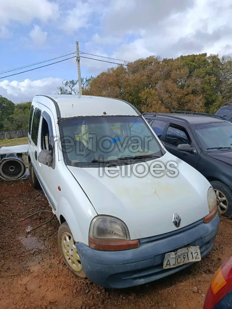 LOTE 0689