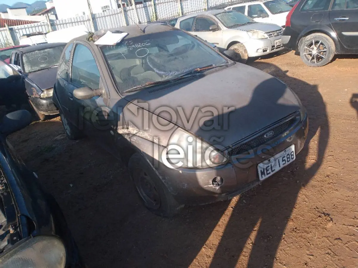LOTE 0832