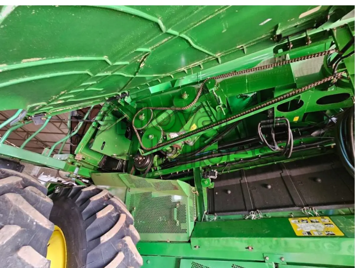 LOTE 021 - COLHEITADEIRA JOHN DEERE 9570 STS E PLATAFORMA 30 PÉS - ANO 2011 - SICREDI SEMENTES DO SUL - DEPOSITADO EM ESPUMOSO/RS