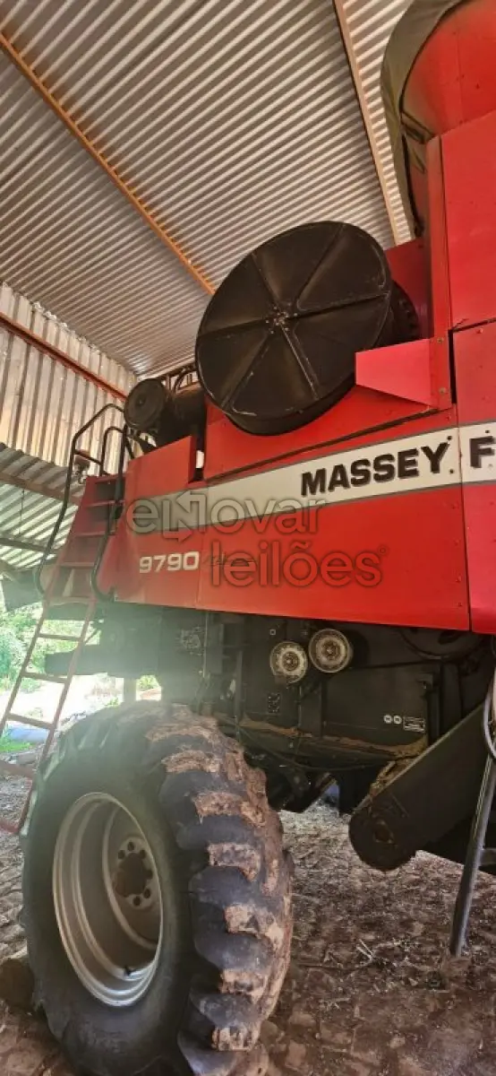 LOTE 006 - COLHEITADEIRA MASSEY FERGUSON MF9790 - ANO 2012 - CRESOL CENTRO SERRA - DEPOSITADO EM CURITIBANOS/SC