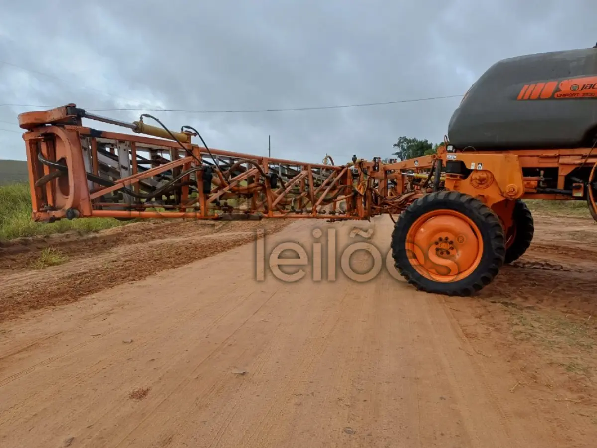 LOTE 029 - PULVERIZADOR JACTO UNIPORT 2500 - ANO 2008 - CRESOL CONFIANÇA - DEPOSITADO EM SANTA MARIA/RS