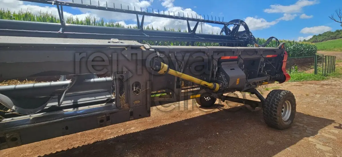 LOTE 007 - PLATAFORMA MASSEY FERGUSON 30 PÉS - ANO 2019 - CRESOL CENTRO SERRA - DEPOSITADO EM CURITIBANOS/SC