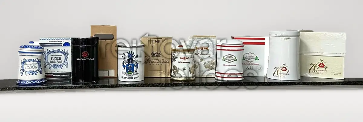 LOTE 001 - COLEÇÃO PREMIUM - CHARUTOS E WHISKIES (55 caixas)