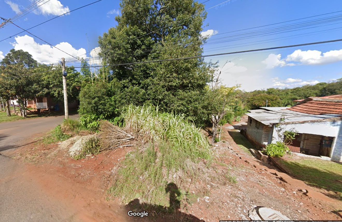 TERRENO DE ESQUINA COM 692 M2 - CARAZINHO / RS, localizado em Carazinho - RS