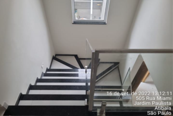 EXCELENTE CASA EM ALVENARIA COM ÁREA PRIVATIVA DE 115,17M² / JARDIM PAULISTA / ATIBAIA - SP, localizado em Atibaia - SP