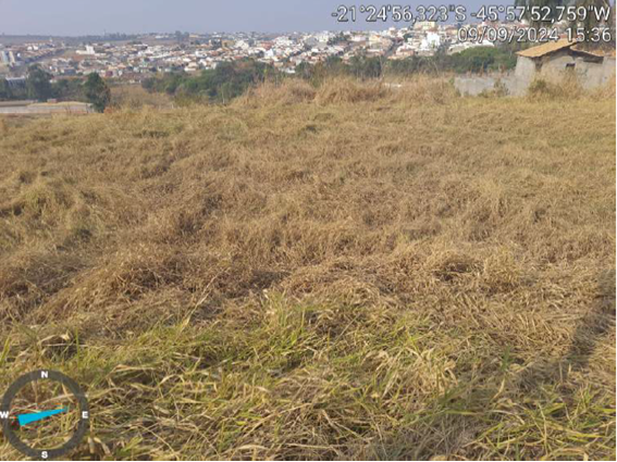TERRENO URBANO COM ÁREA DE 600 M² / LOTE 16 / QUADRA 01 / EM ALFENAS - MG, localizado em Alfenas - MG