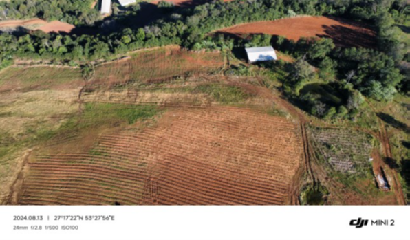 FRAÇÃO DE TERRAS DO LOTE RURAL Nº 57 COM 24.200M²/ 1ª SECÇÃO LAGOA DA FIGUEIRA / DENTRO DE ÁREA MAIOR COM SUPERFÍCIE DE 125.000,00M² / SEM BENFEITORIAS / LINHA ROGGIA / CAIÇARA - RS, localizado em Caiçara - RS