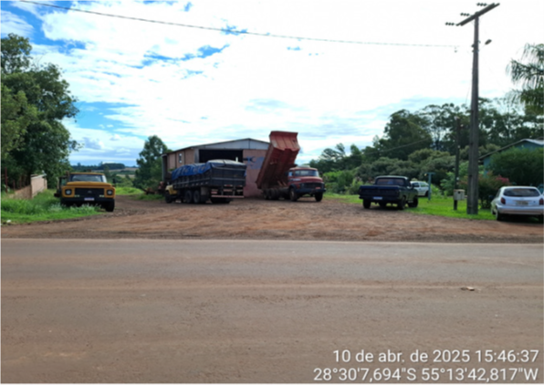 TERRENO COM ÁREA SUPERFICIAL DE 850M² / ACESSO A SANTO ANTÔNIO DAS MISSÕES / COM BENFEITORIAS NÃO AVERBADAS - GALPÃO COMERCIAL DE 200M² / EM ALVENARIA E BOM ESTADO DE CONSERVAÇÃO / ATUALMENTE OCUPADO , localizado em Santo Antônio Das Missões - RS