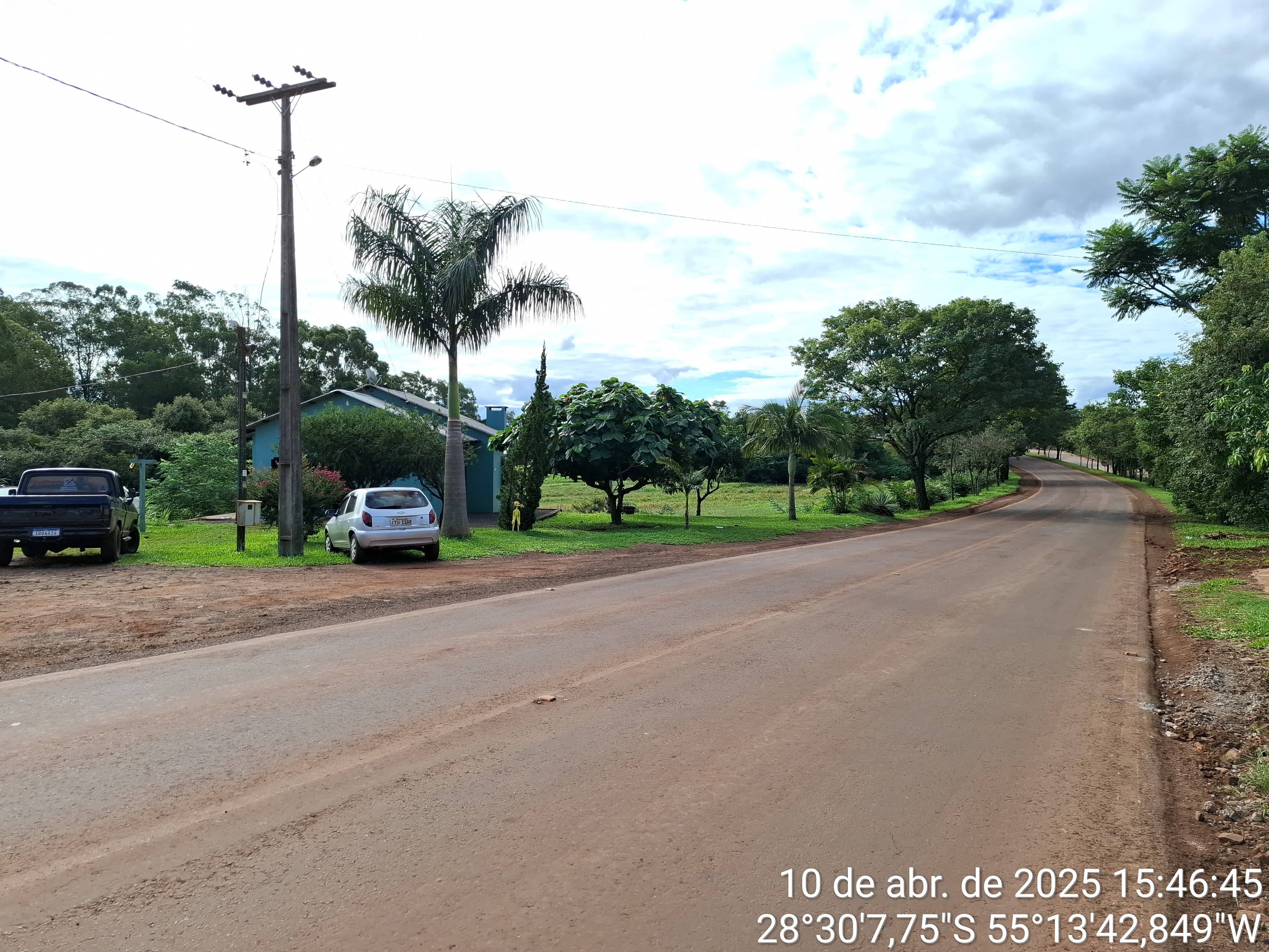 TERRENO COM ÁREA SUPERFICIAL DE 850M² / ACESSO A SANTO ANTÔNIO DAS MISSÕES / COM BENFEITORIAS NÃO AVERBADAS - GALPÃO COMERCIAL DE 200M² / EM ALVENARIA E BOM ESTADO DE CONSERVAÇÃO / ATUALMENTE OCUPADO , localizado em Santo Antônio Das Missões - RS