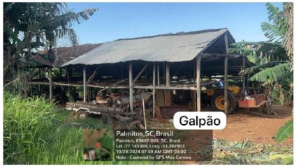 PARTE DO LOTE MAIOR LESTE / LOTE RURAL Nº 13 / 3ª SEÇÃO PASSARINHOS / LINHA PASSARINHOS - INTERIOR DE PALMITOS - SC / COM 5 HA E BENFEITORIAS PENDENTES DE AVERBAÇÃO, localizado em Palmitos - SC