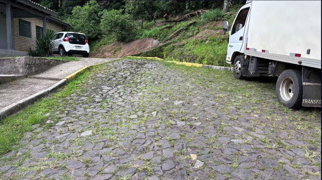 TERRENO (LOTE) QUADRA F, COM 810M², SEM BENFEITORIAS / IGREJINHA – RS, localizado em Igrejinha - RS