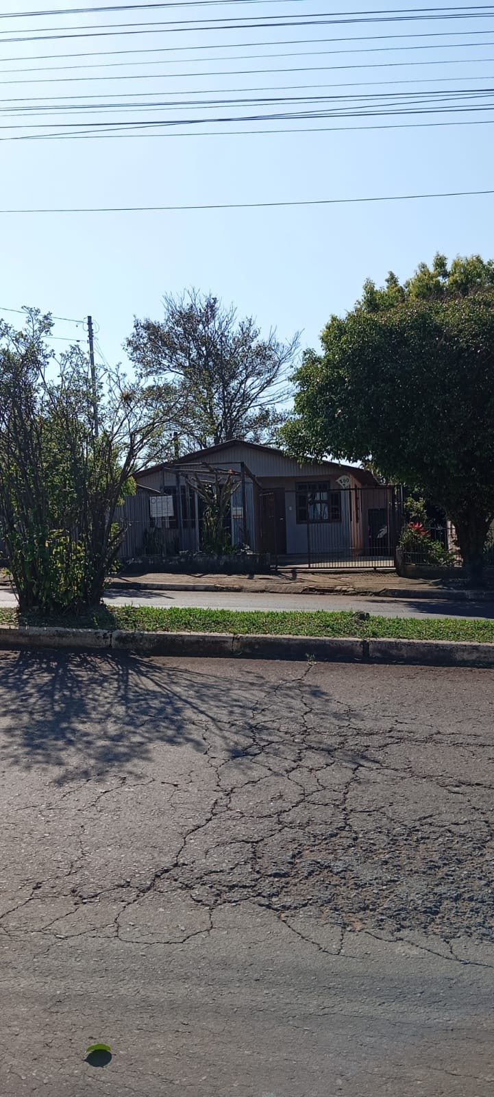 Lote Urbano C/ 300m² + Benfeitorias Medindo 116,28 / Três Passos - Rs, localizado em Três Passos - RS