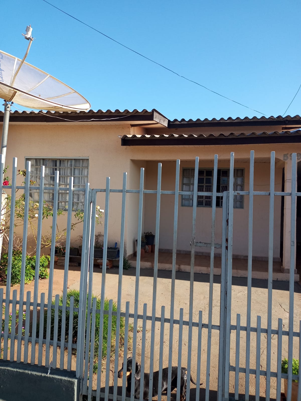 Casa De Esquina De 63,75m² + Terreno Urbano C/ 175,00m² - Goioerê/pr, localizado em Goioerê - PR