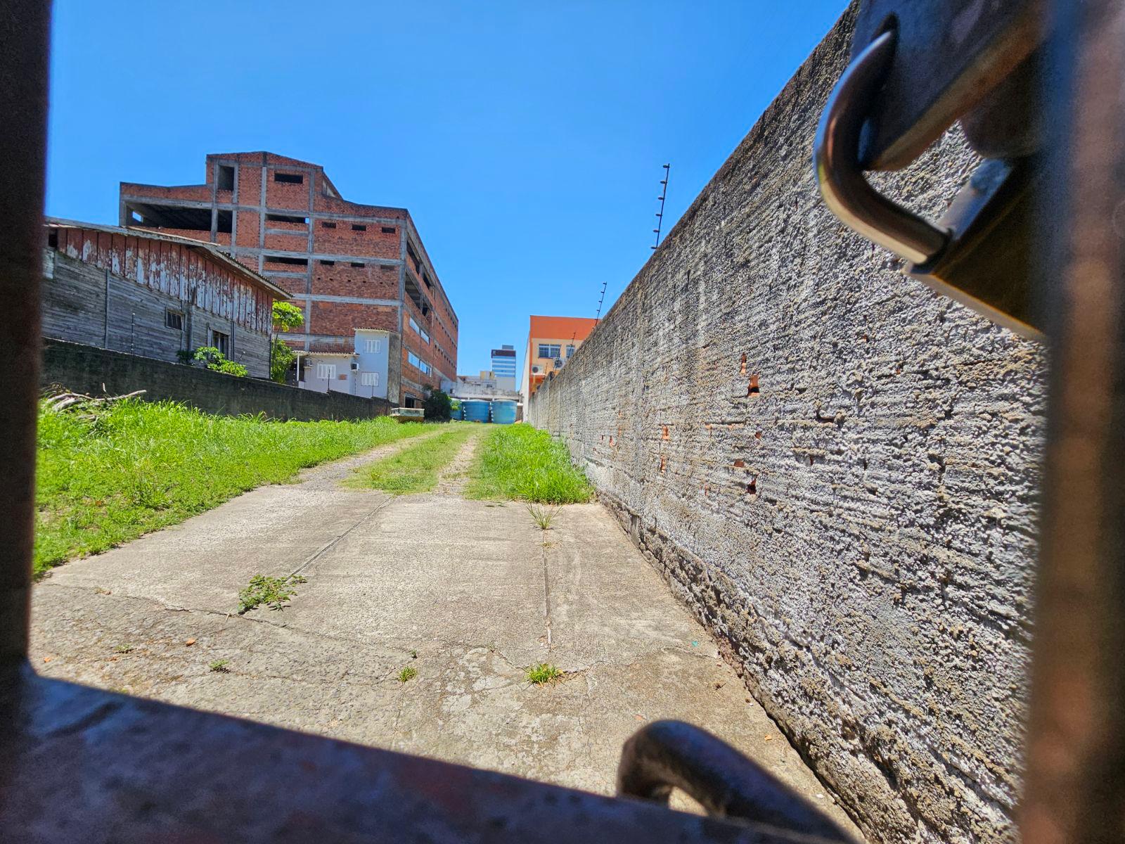 Terreno Com 556m² Com Benfeitoria / Esteio - Rs, localizado em Esteio - RS, bairro Centro